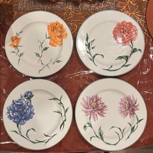 4 Rhapsody by RETRONEU Floral Dinner Plates